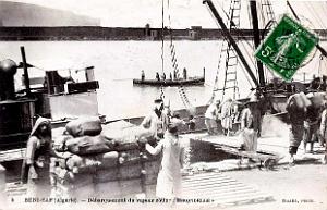 Beni-Saf - Debarquement du Vapeur Cotier Hirondelle - 1913